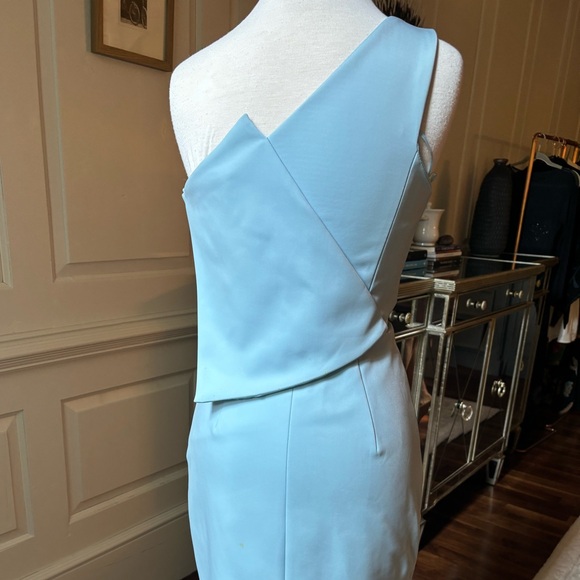 Cameo women’s dress size XS, powder blue, one shoulder with detail in front - Picture 3 of 5